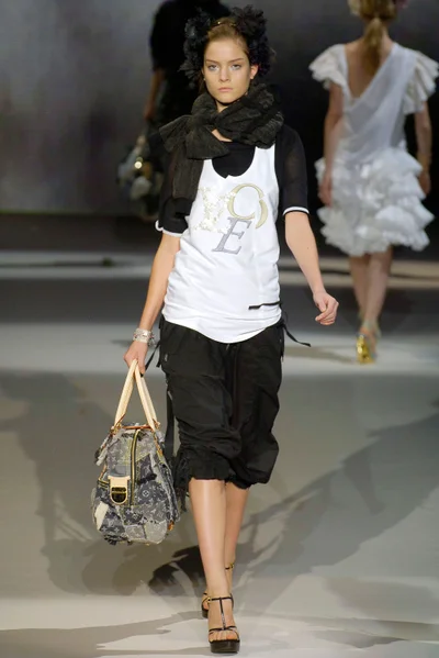 Look 49
